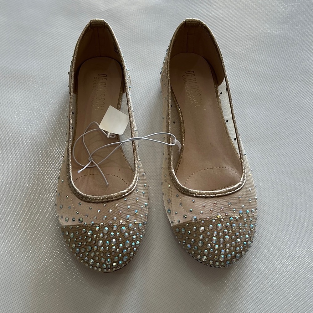 New! De Blossom Collection Gold Mesh and Rhinestones Flats in size 8.0